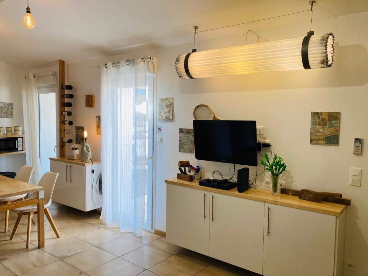 Gite Blanco Y Madera Narbonne Luaran gambar