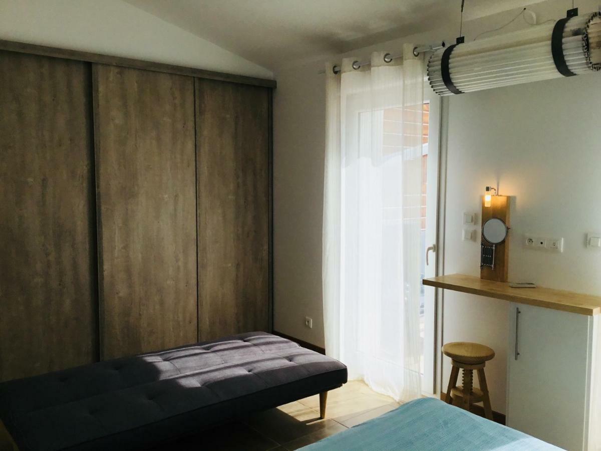 Gite Blanco Y Madera Narbonne Luaran gambar