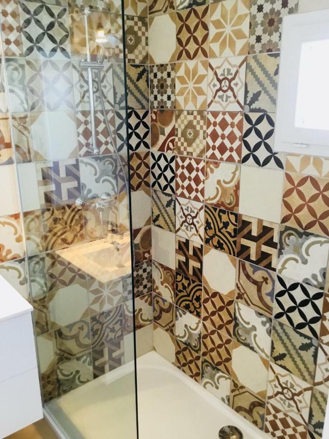 Gite Blanco Y Madera Narbonne Luaran gambar