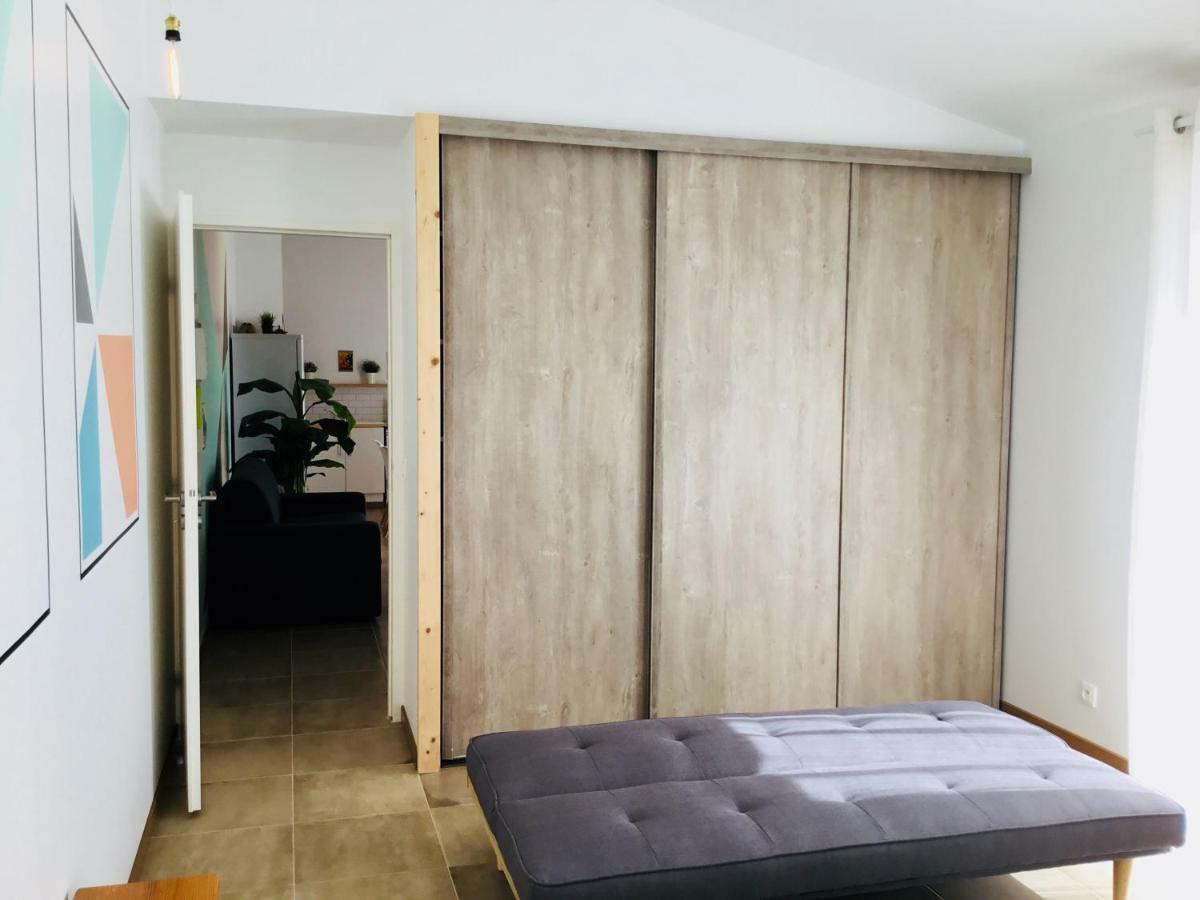 Gite Blanco Y Madera Narbonne Luaran gambar